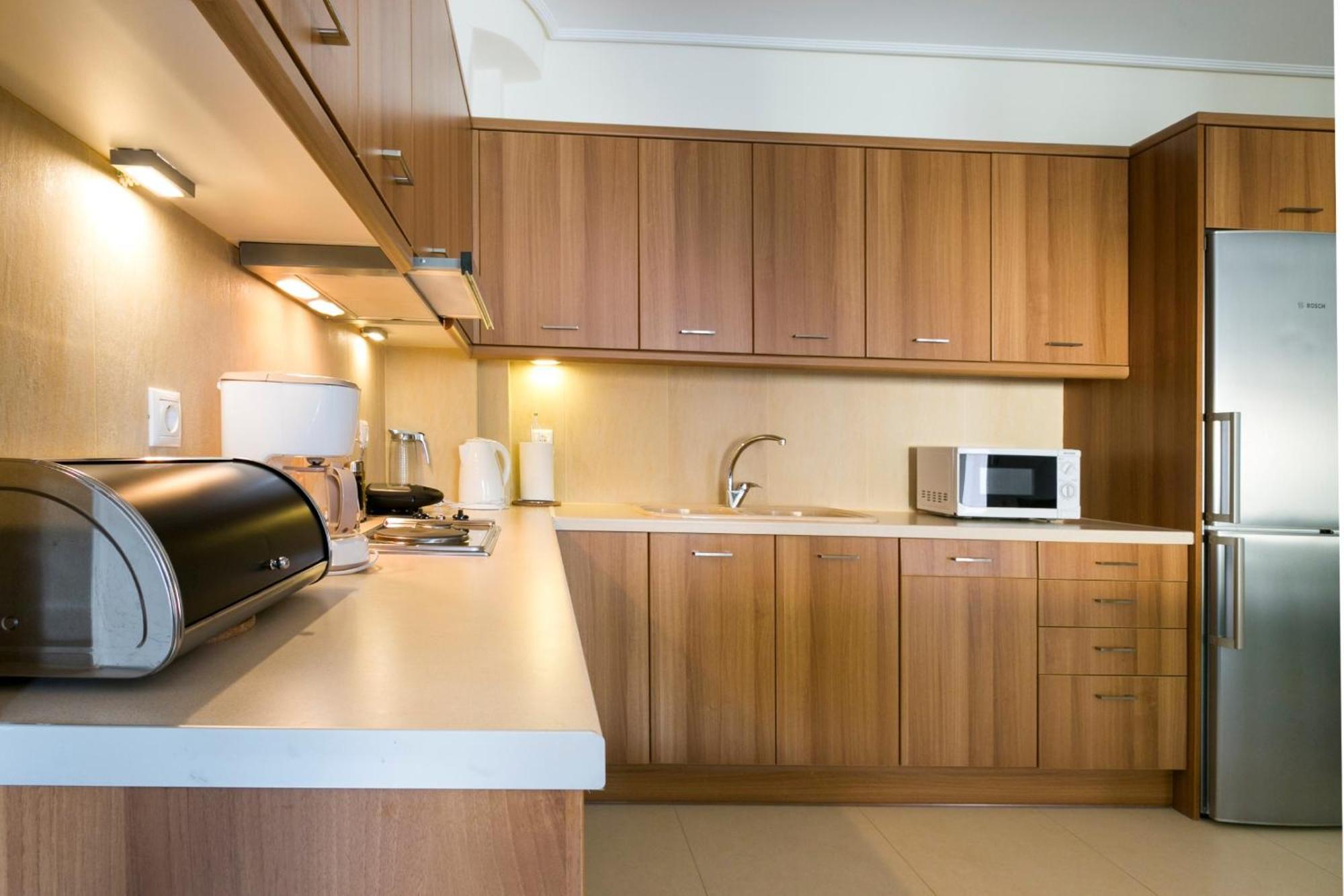 Meliti Waterfront Suites Каравомилос Екстер'єр фото