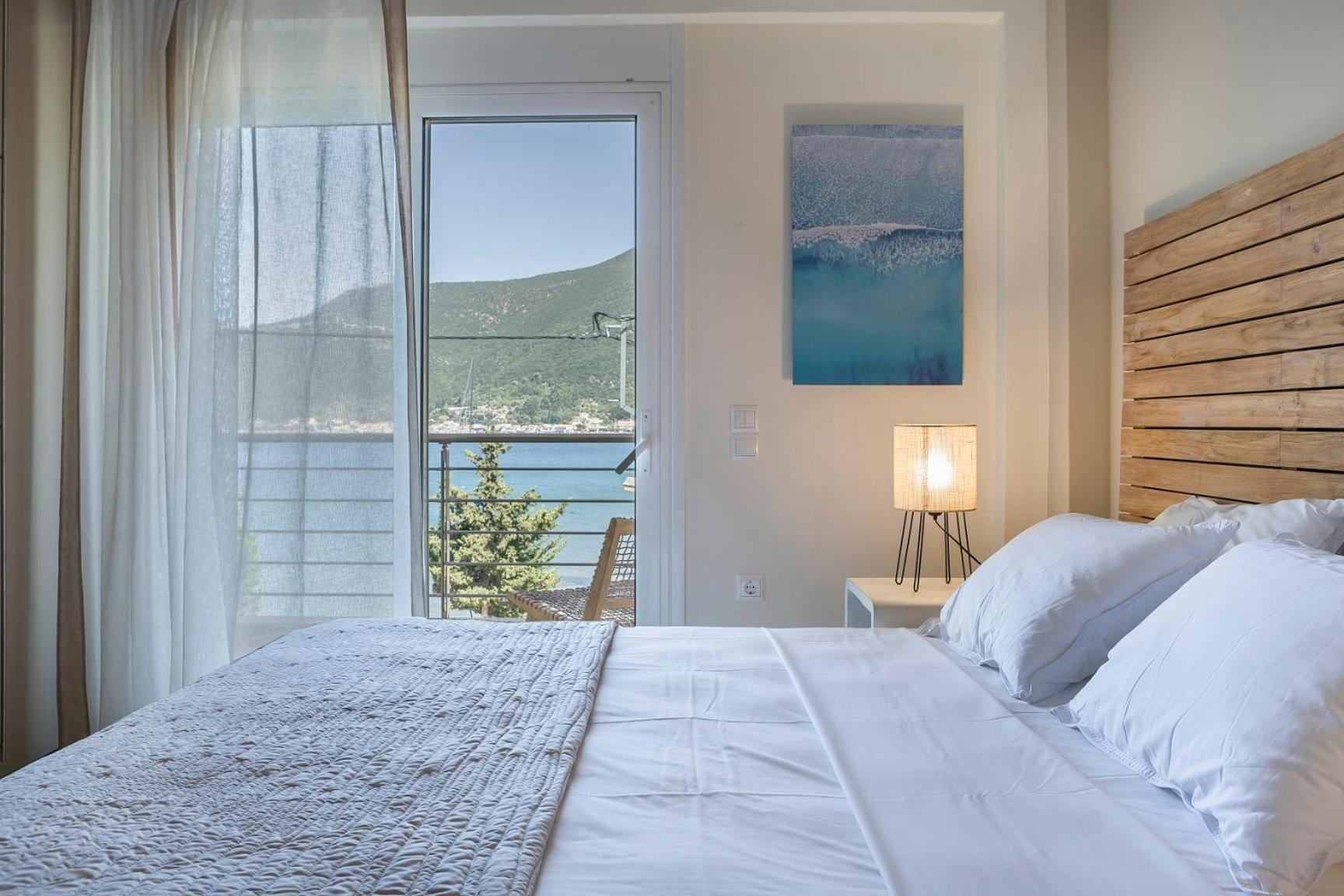 Meliti Waterfront Suites Каравомилос Екстер'єр фото