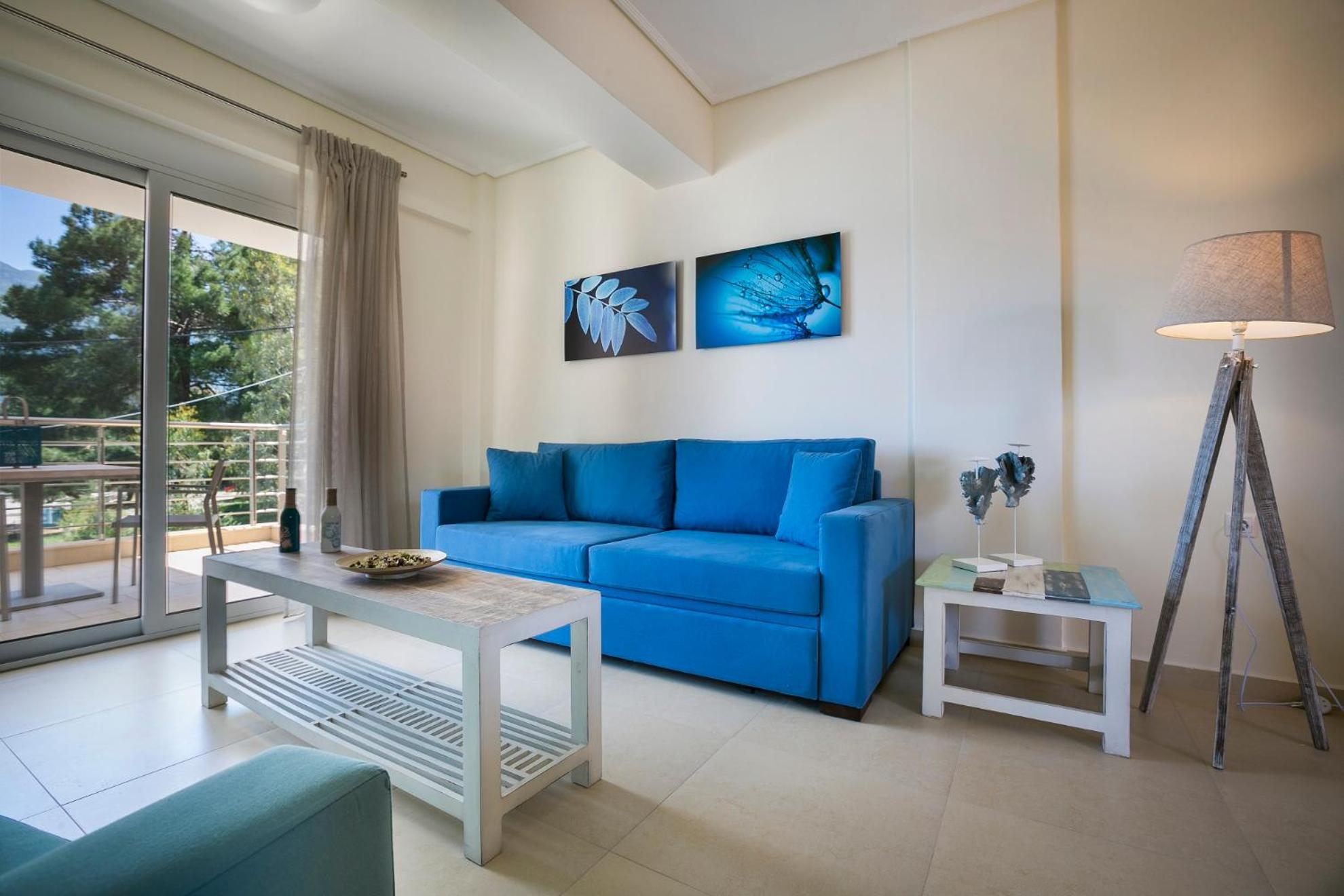 Meliti Waterfront Suites Каравомилос Екстер'єр фото